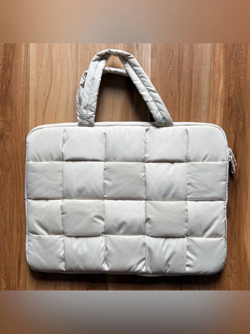 Bagsmart Cream Puffy Laptop Bag